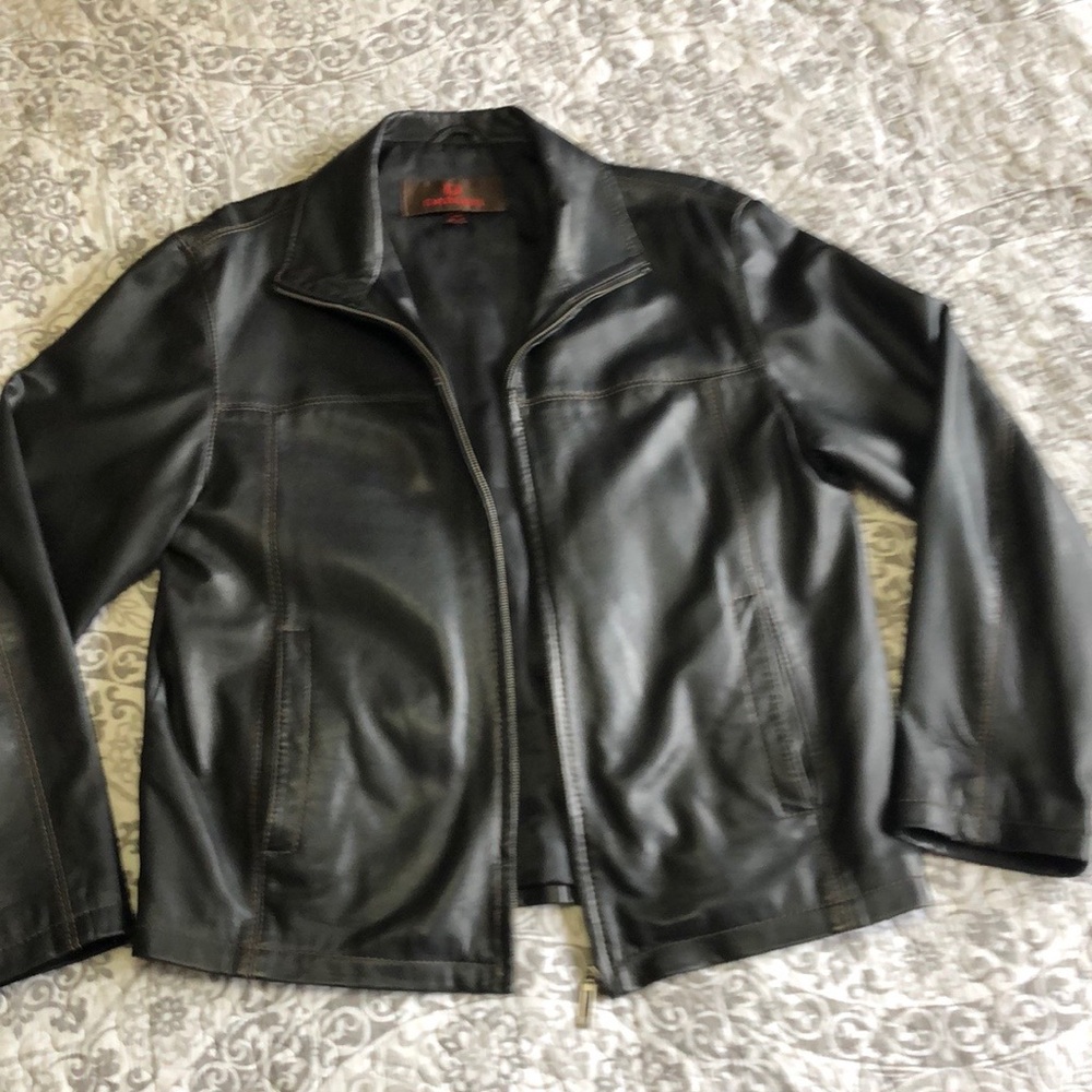 Danier men’s black supple soft leather zip up jacket
